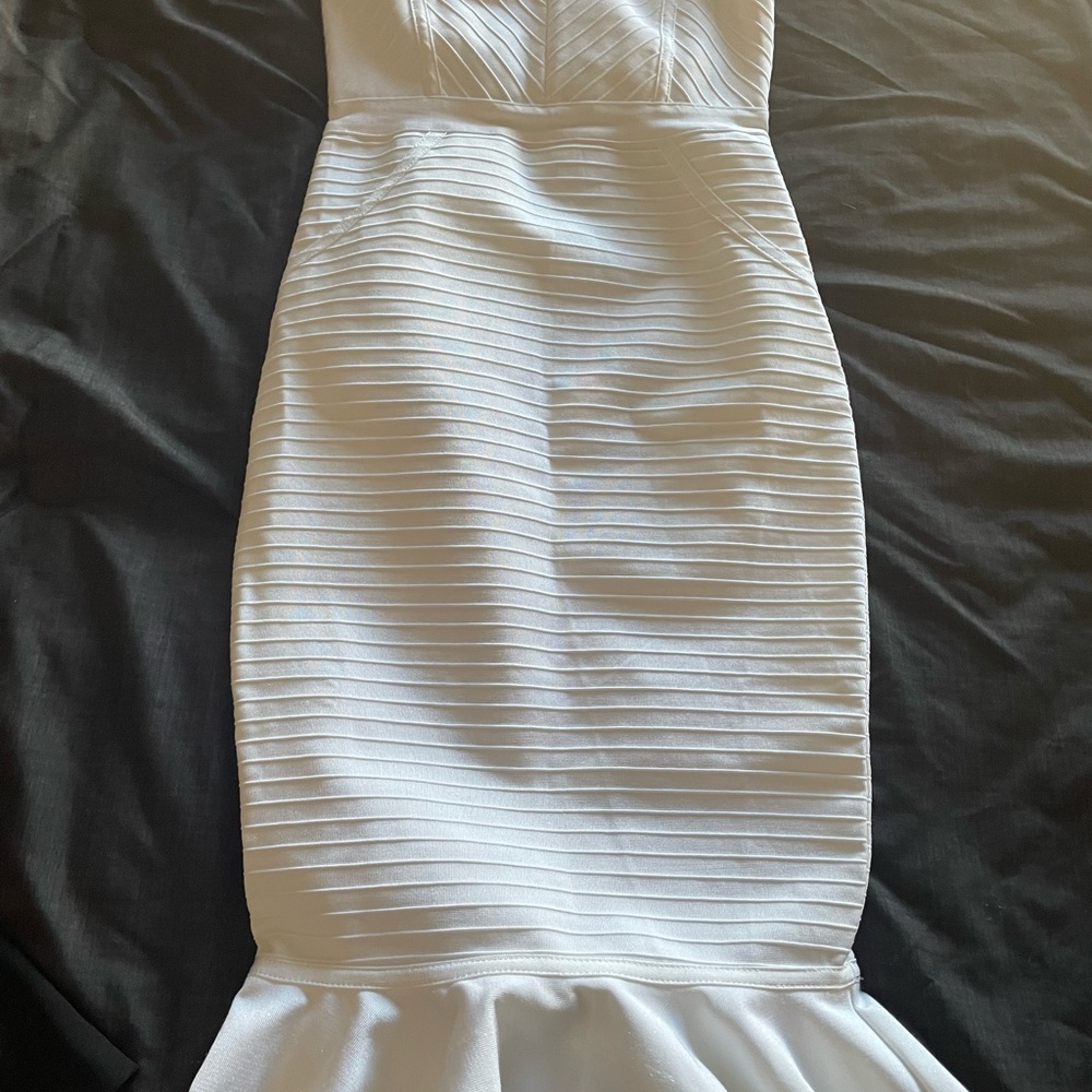 White Dress Form Fitting Midi